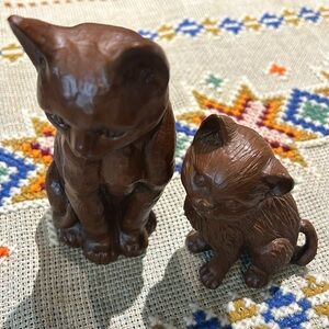 Carved Cats Statue Red Mill Mid Century Modern Style Farmhouse Prim Figurine